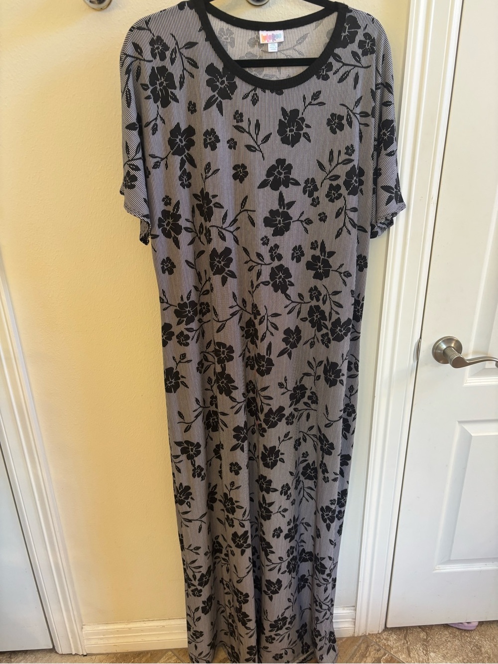 LuLaRoe Gray Maxi Dress with Black Floral Print